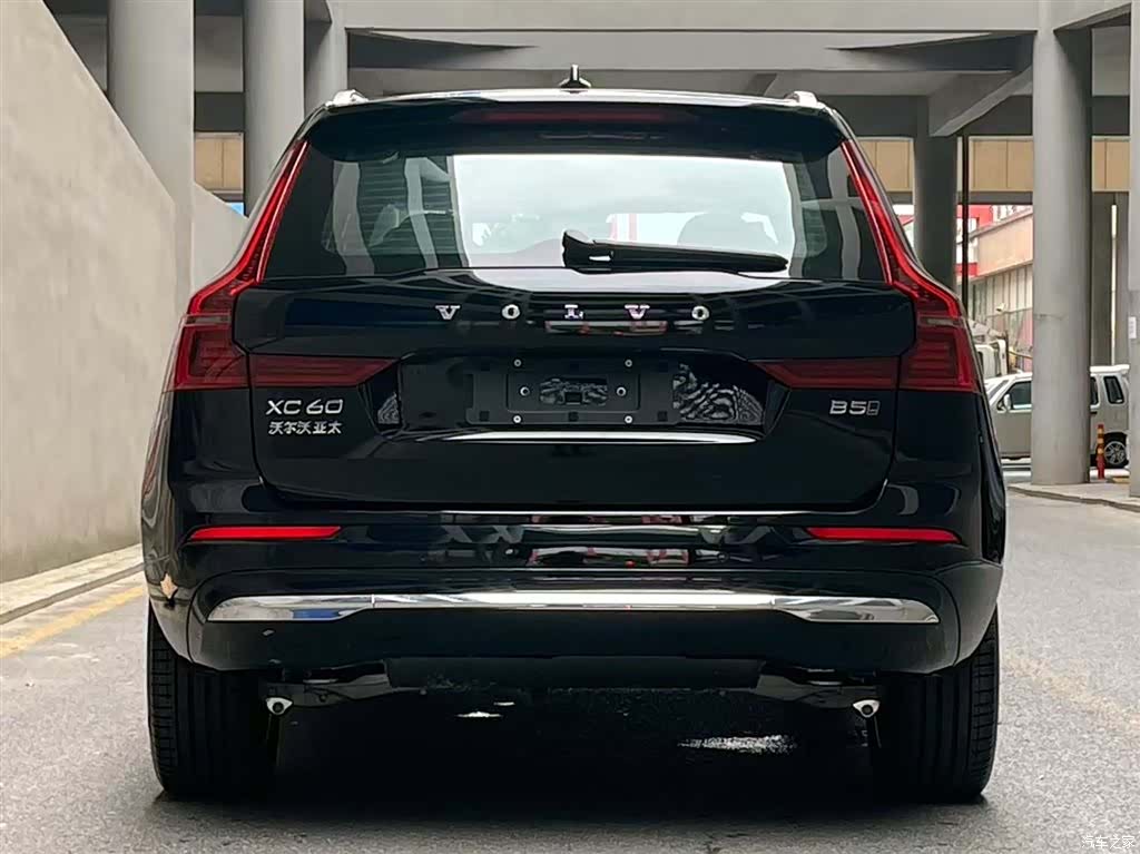 Volvo XC60, 2026 4