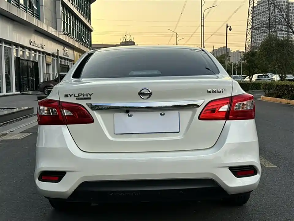Nissan Xuan Yi