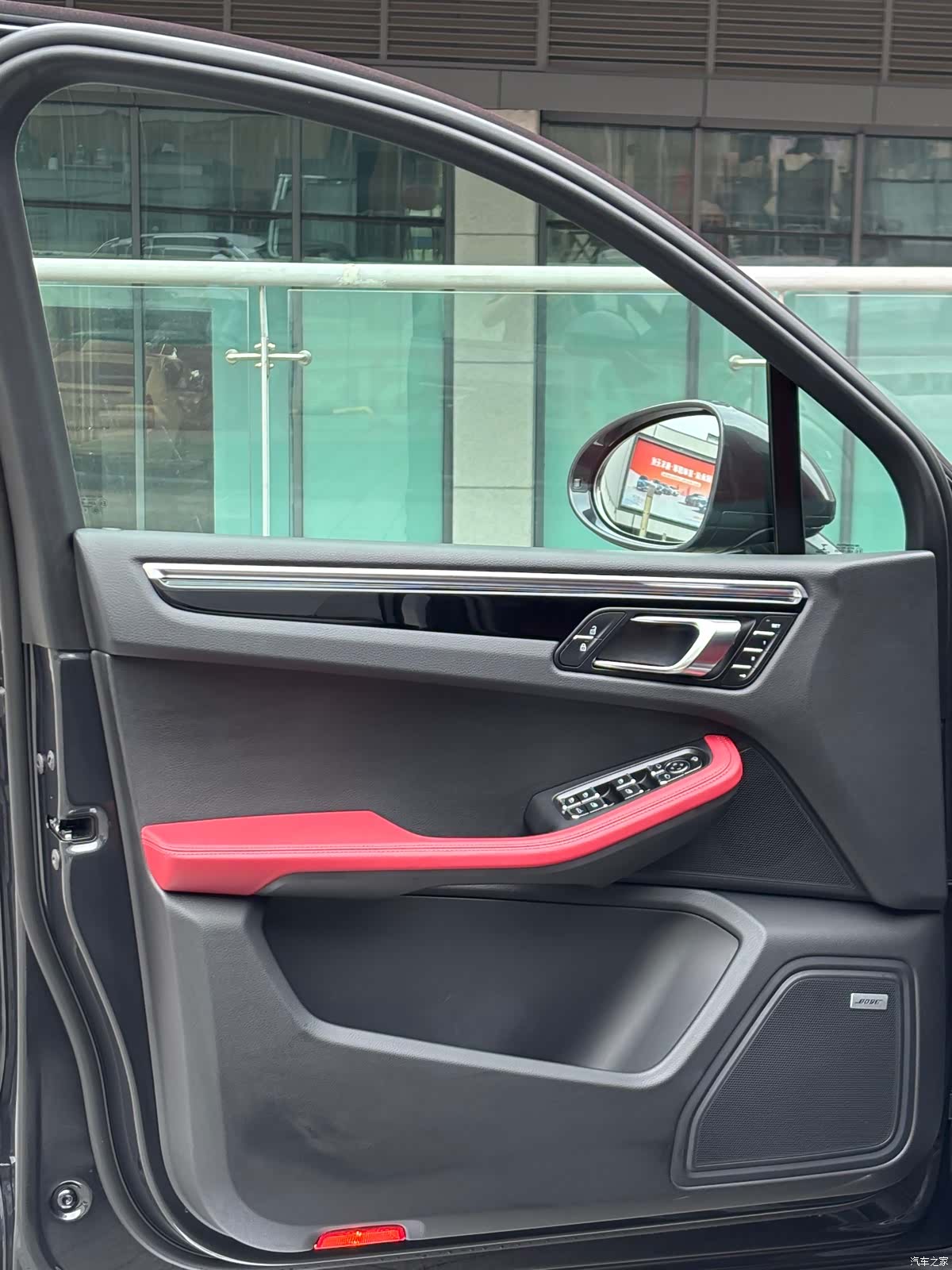 Porsche Macan, 2022 11