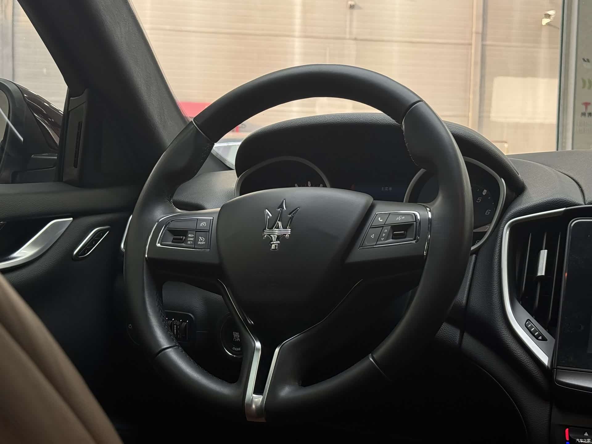 Maserati Ghibli, 2017 все фото