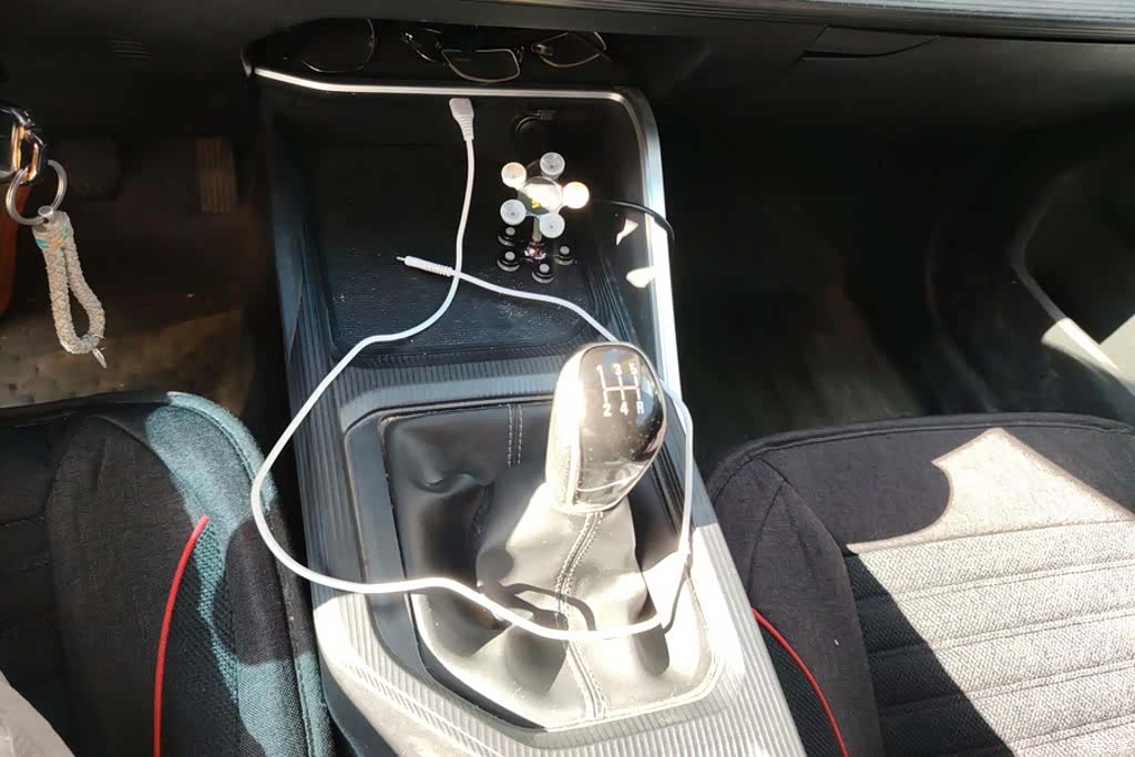 Geely Emgrand, 2023 16