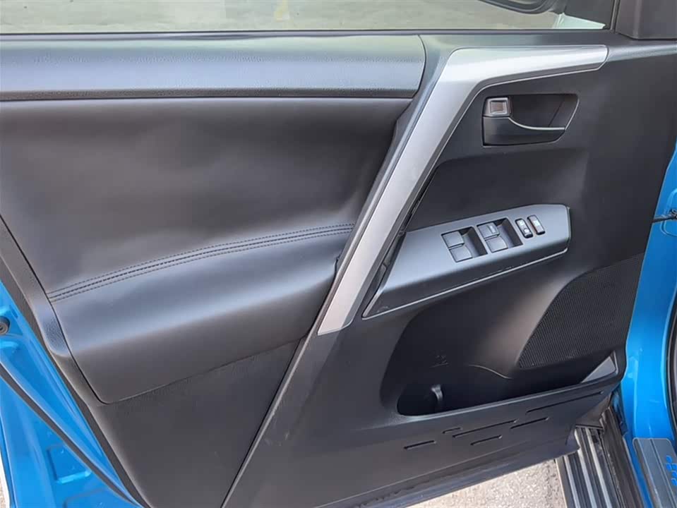 Toyota RAV4 Rongfang