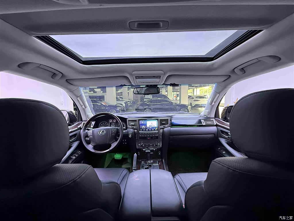 Lexus LX, 2008 10
