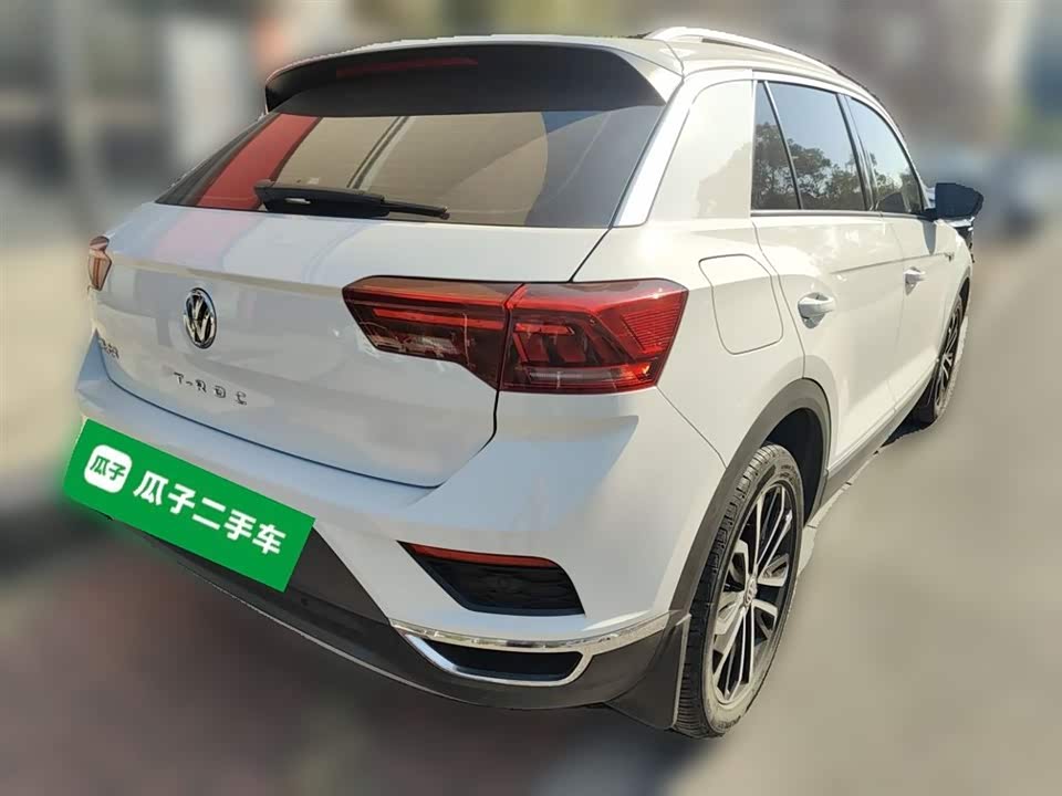 Volkswagen T-ROC exploring Songs