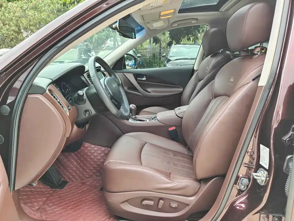 Infiniti QX50