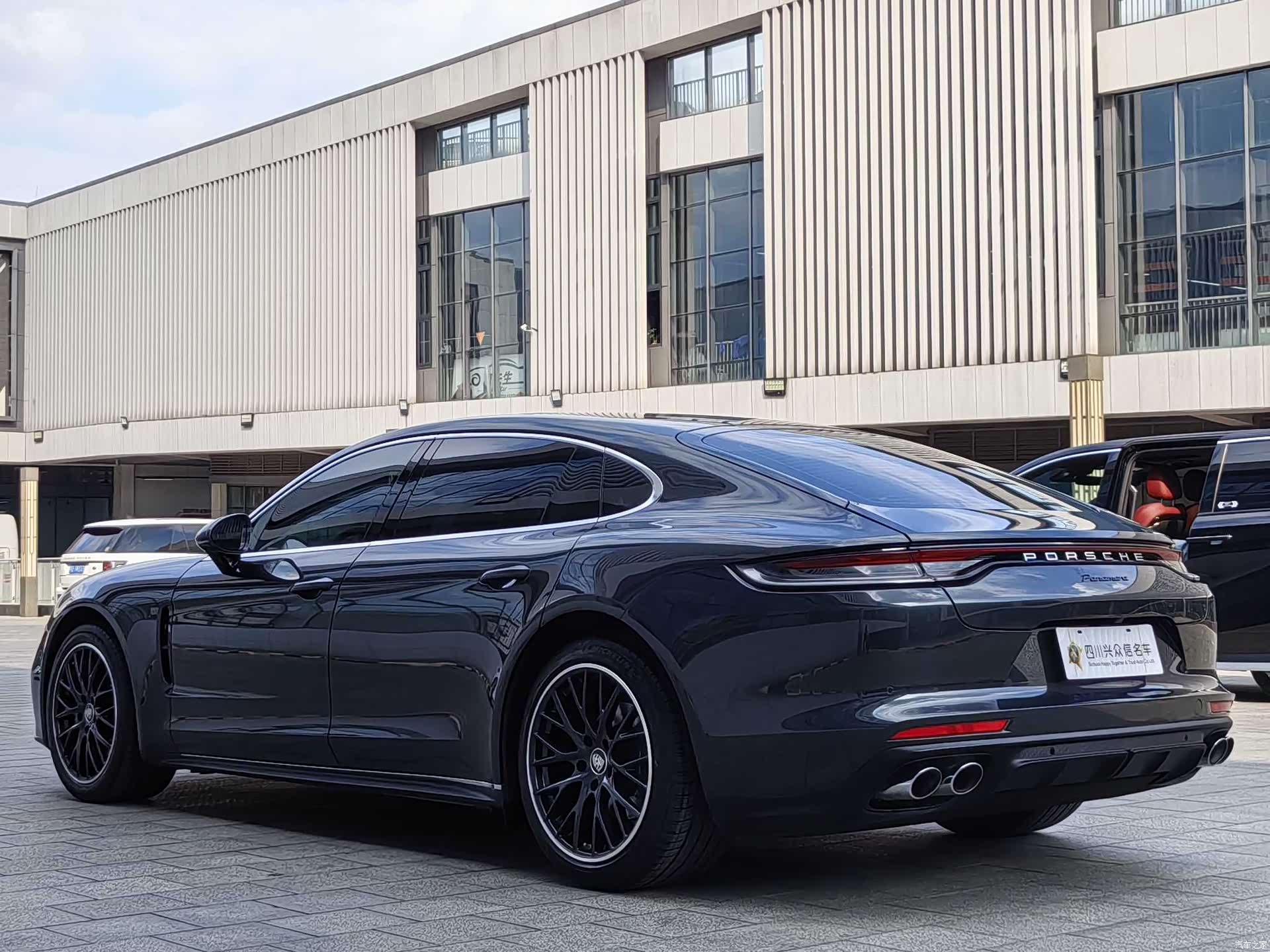 Porsche Panamera, 2022 все фото