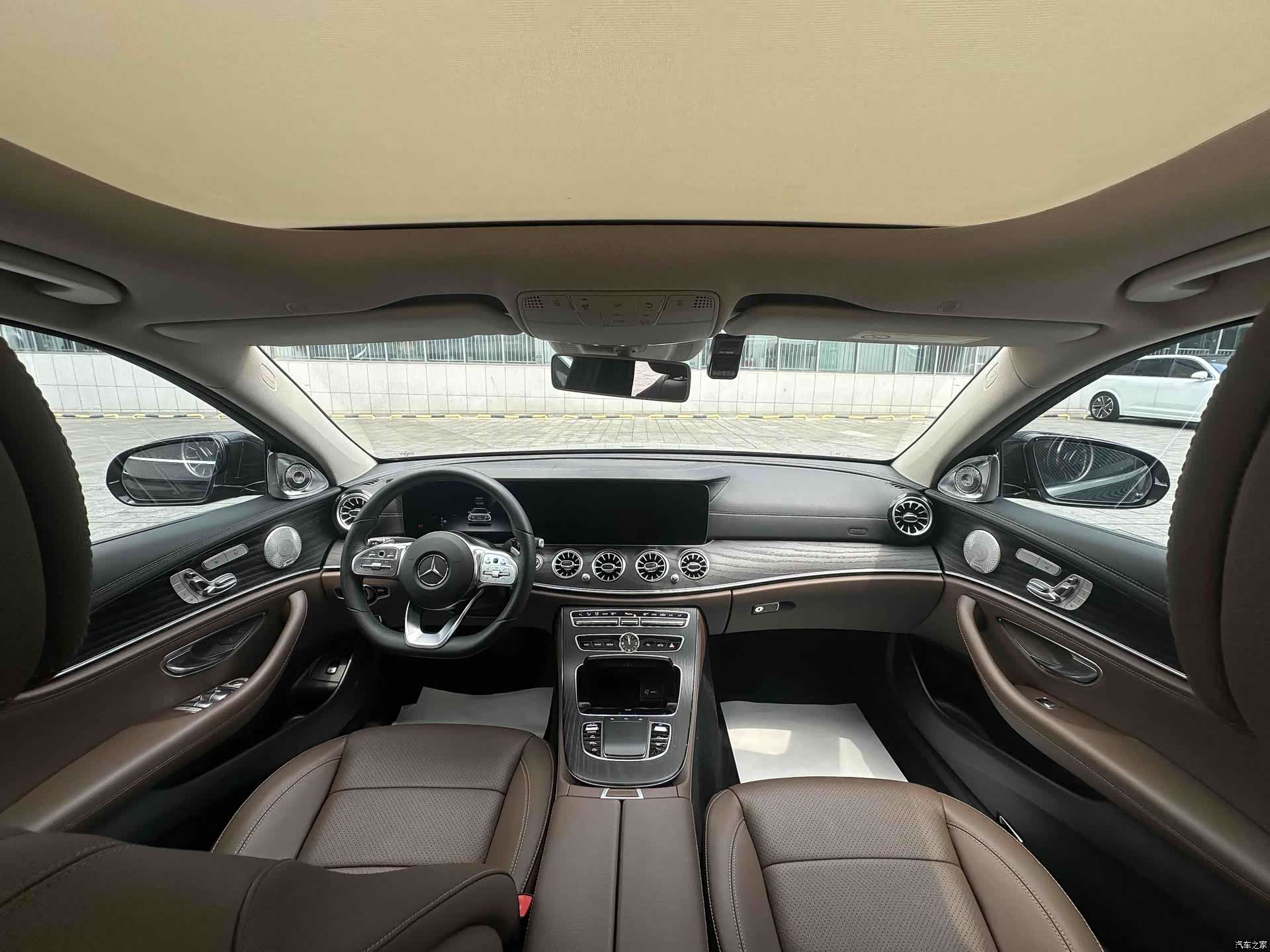 Mercedes-Benz E-Class, 2020 11