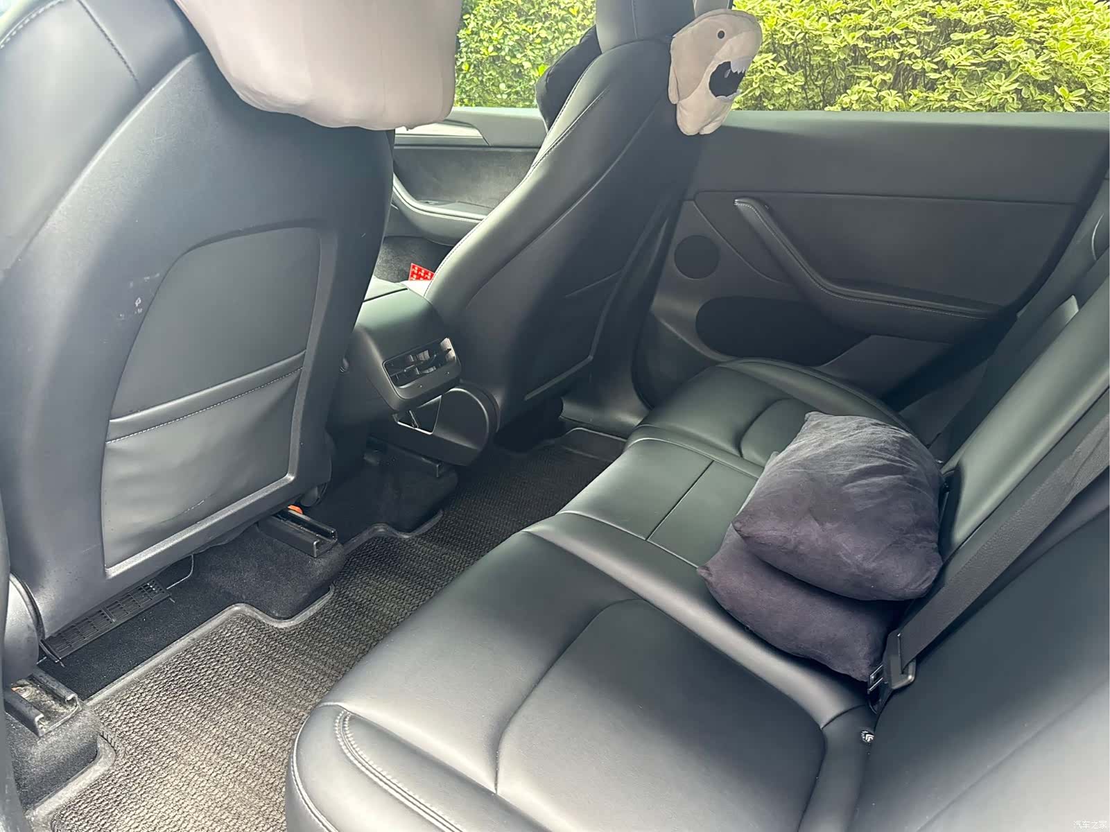 Tesla Model Y, 2024 8