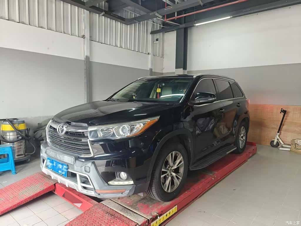 Toyota Highlander, 2017 1