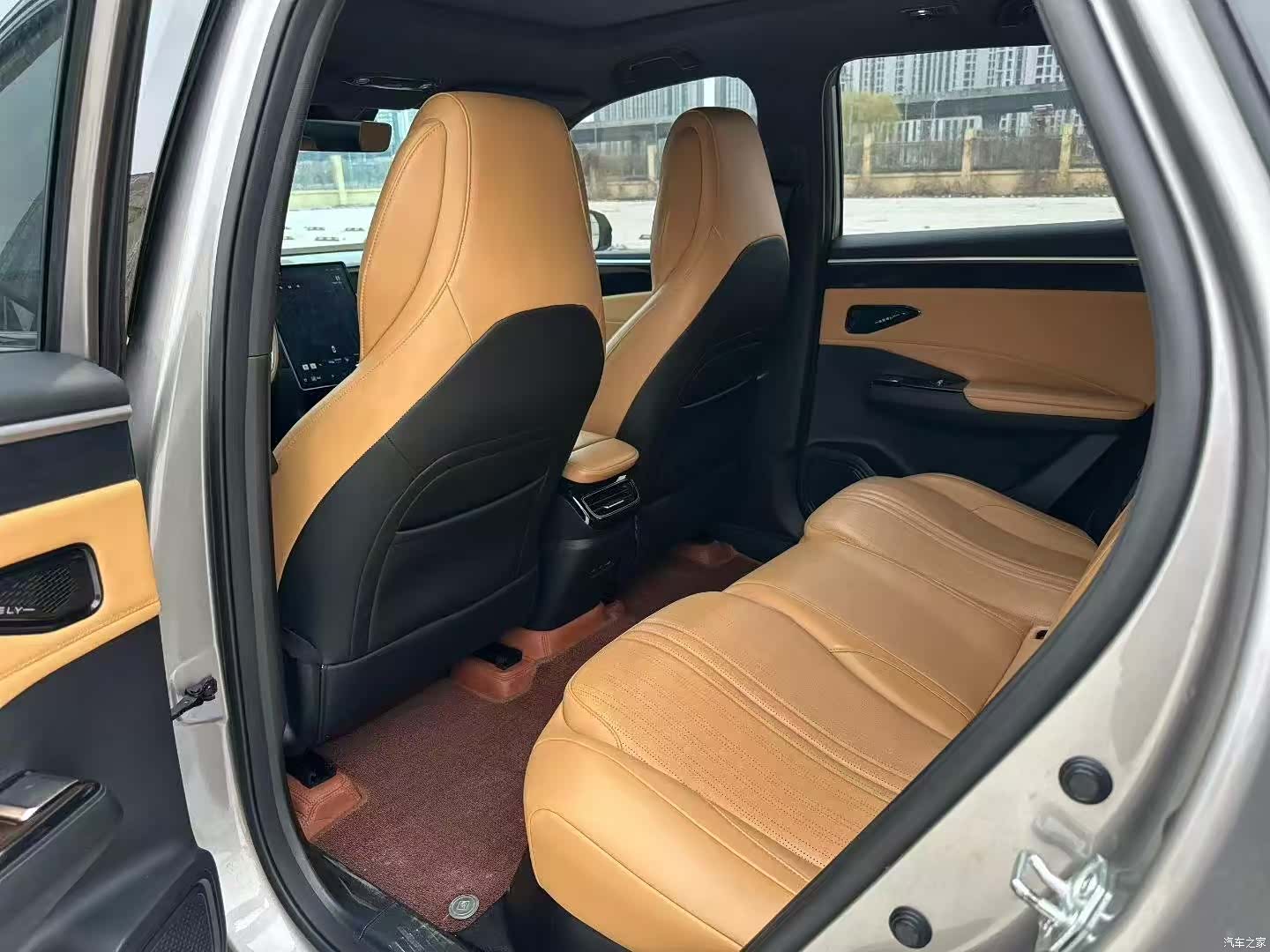 Geely Galaxy L7, 2023 3