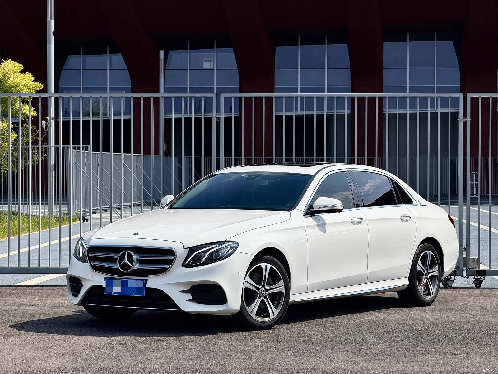 Mercedes-Benz E-Class, 2019 1