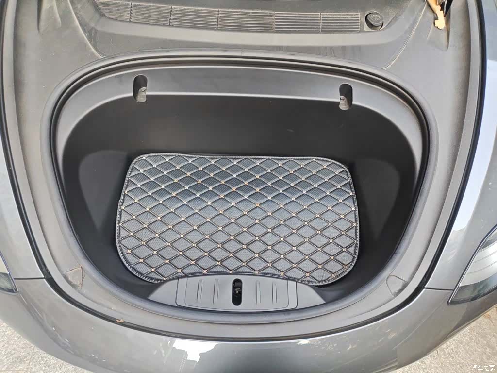 Tesla Model 3, 2020 16