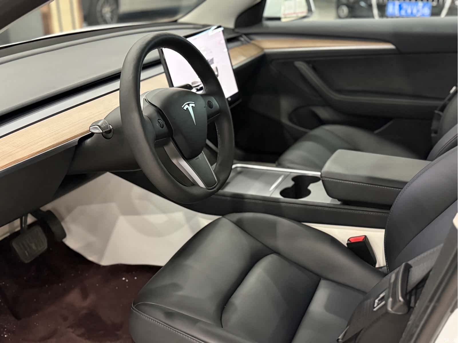 Tesla Model 3, 2023 4