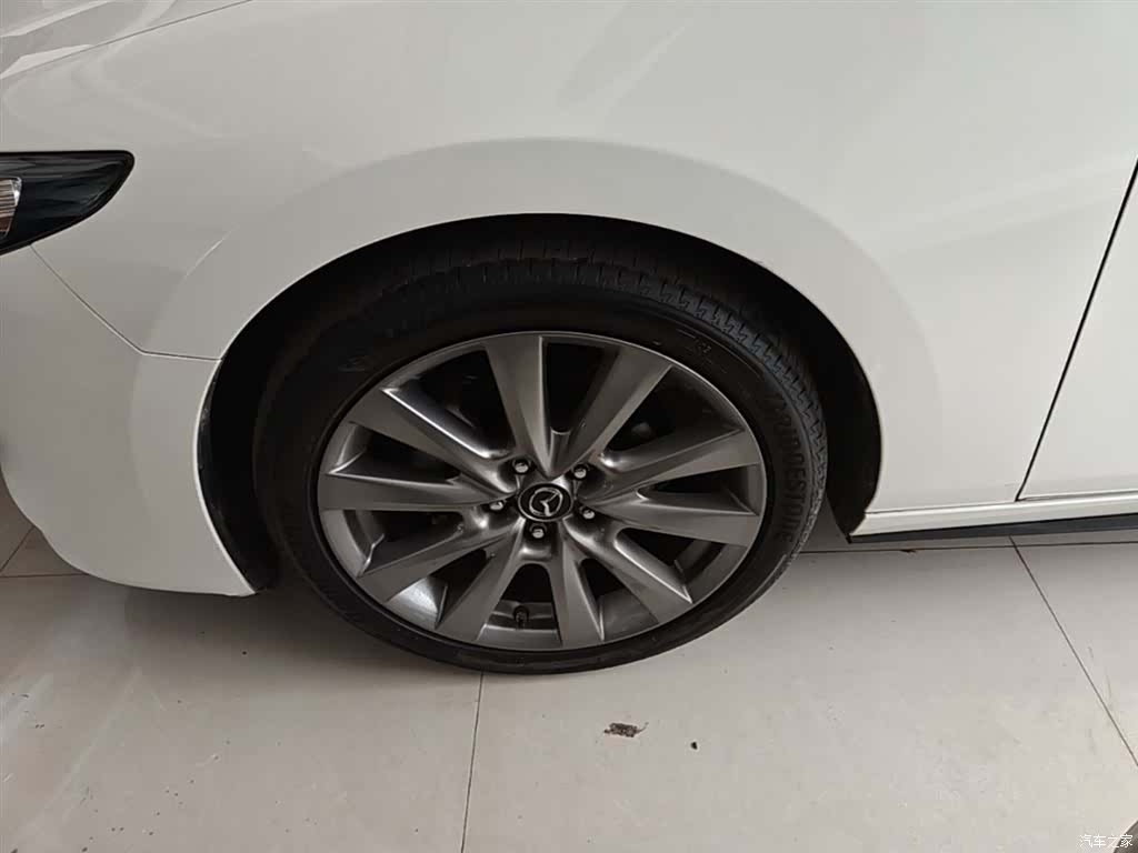 Mazda Mazda3, 2021 23