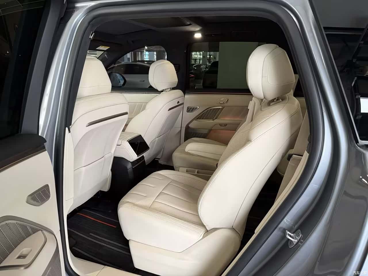 NIO L90, 2025 6