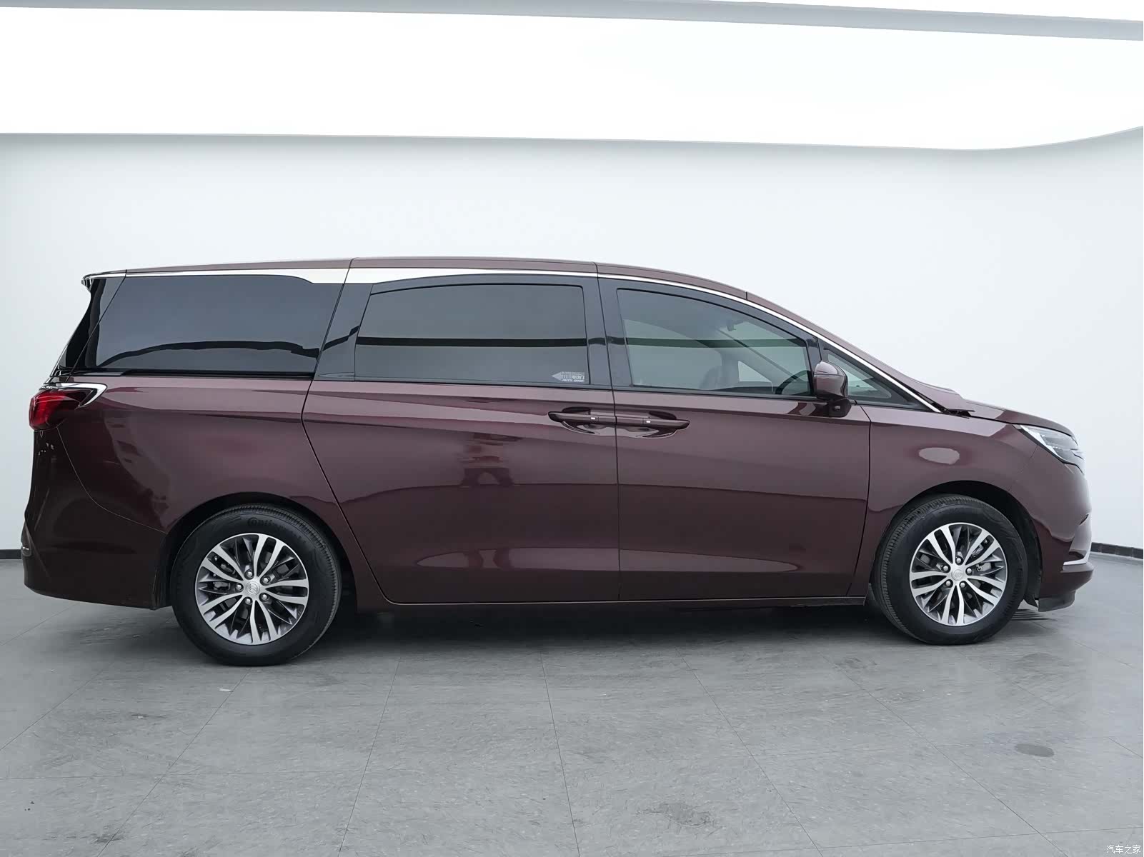 Buick GL8, 2023 8