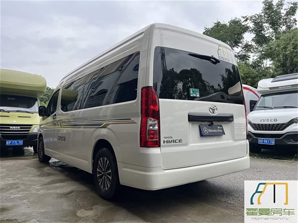 Toyota HIACE Toyota HIACE
