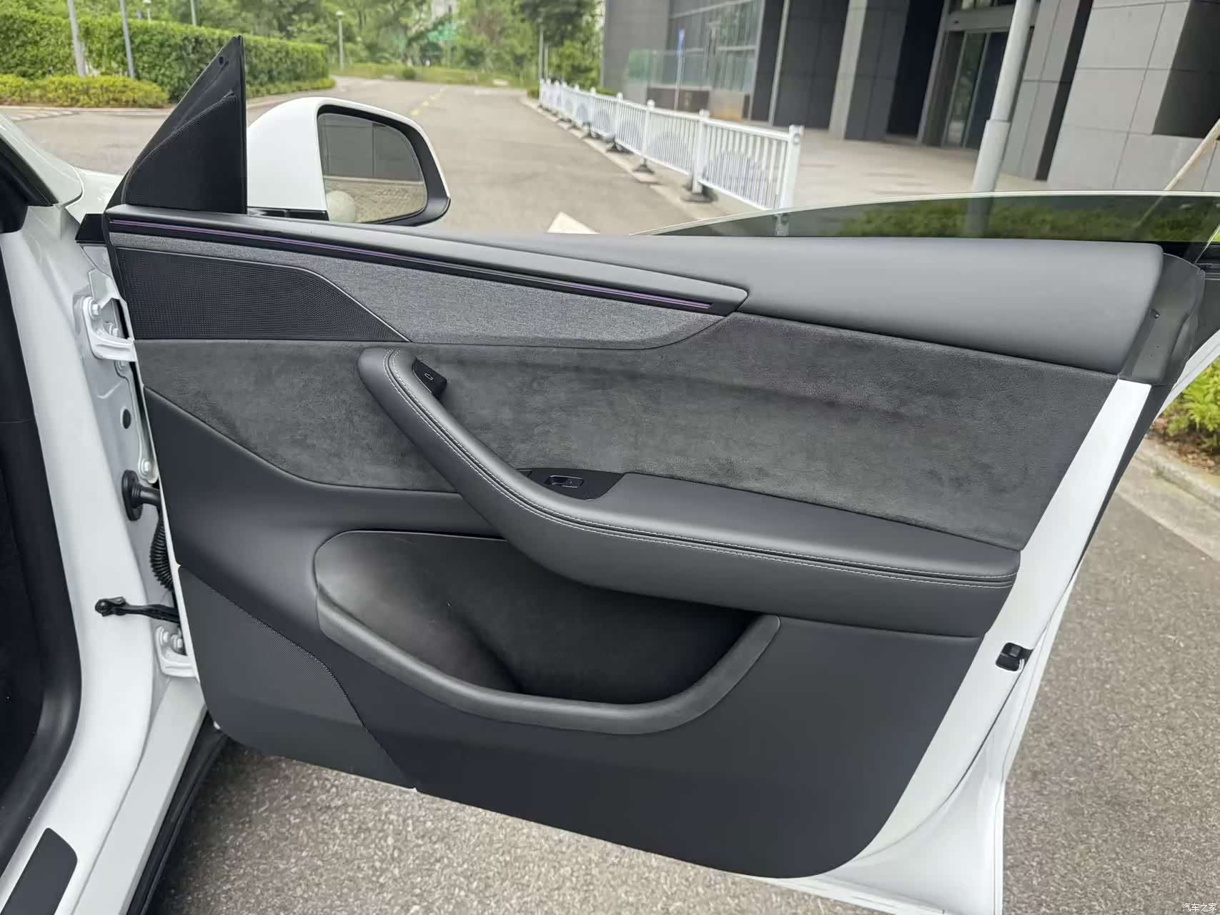 Tesla Model Y, 2025 4
