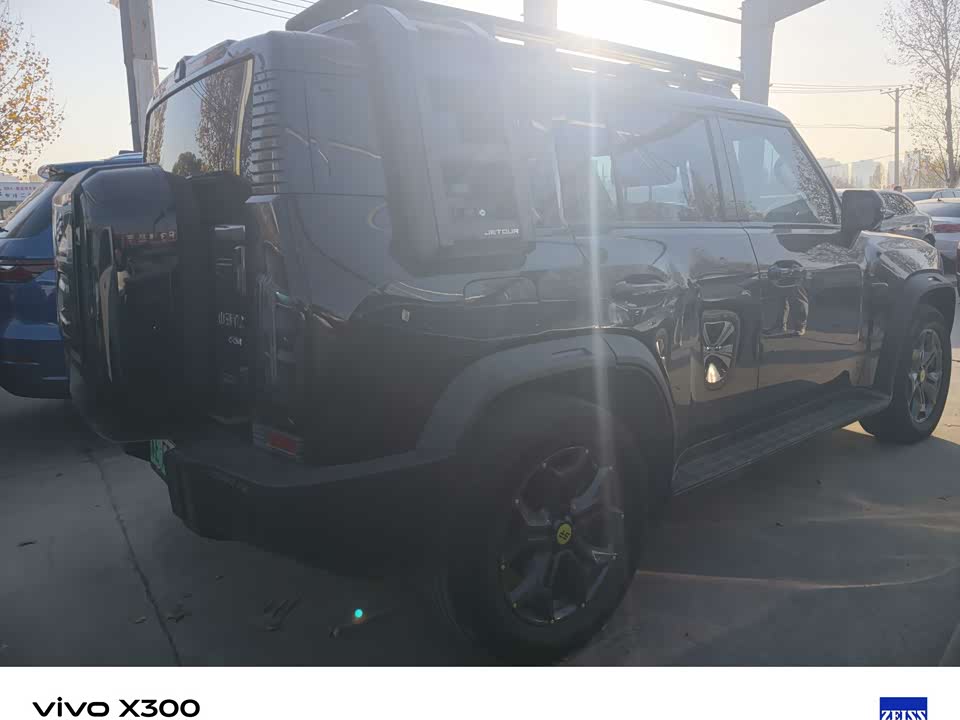 Jetour Jet Traveler C-DM