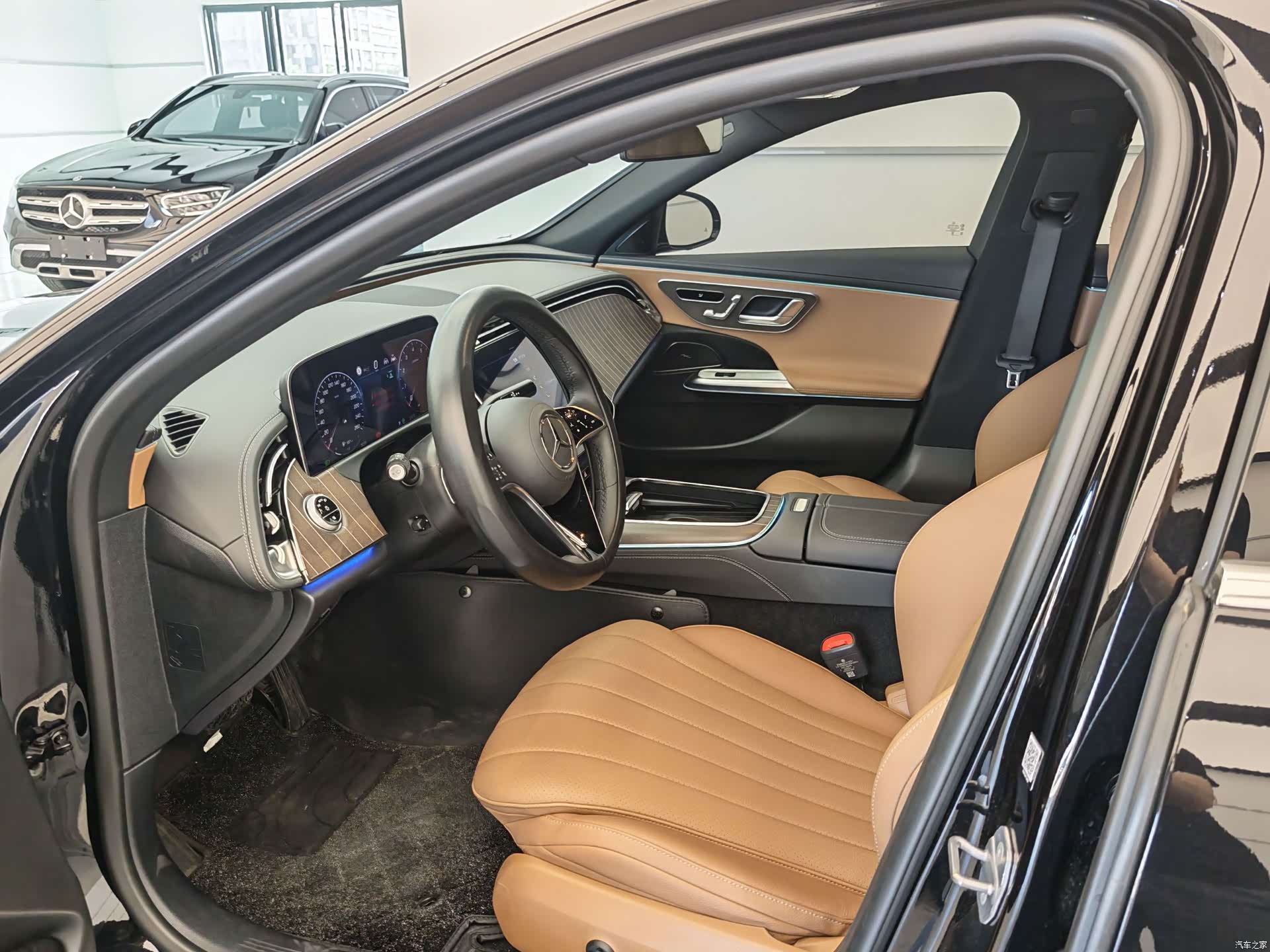 Mercedes-Benz E-Class, 2024 9