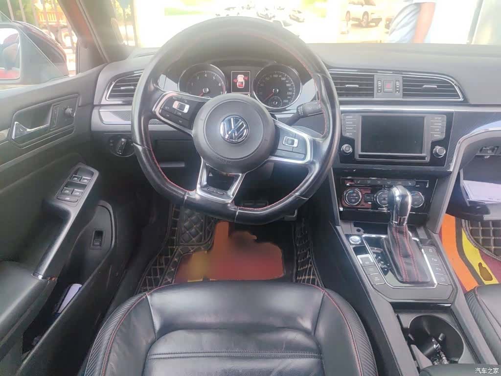 Volkswagen Lamando, 2016 3