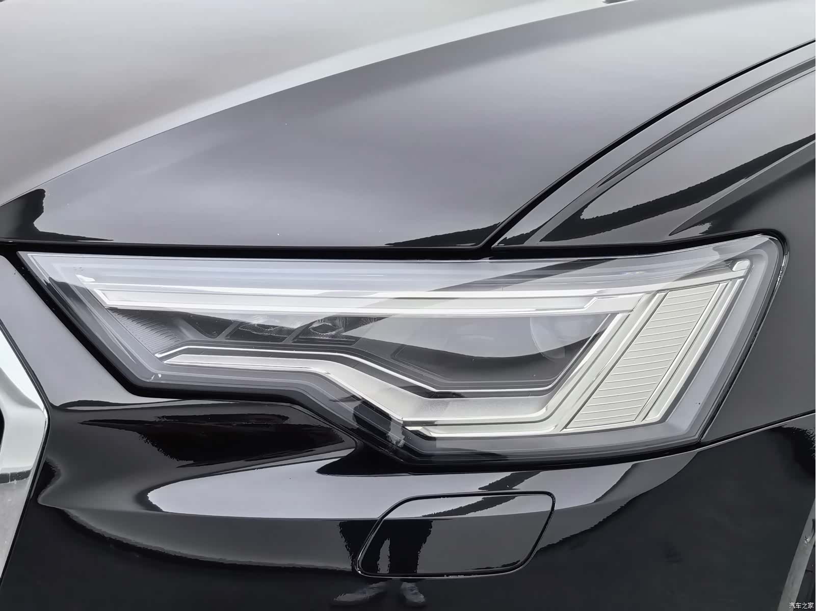 Audi A6L, 2022 10