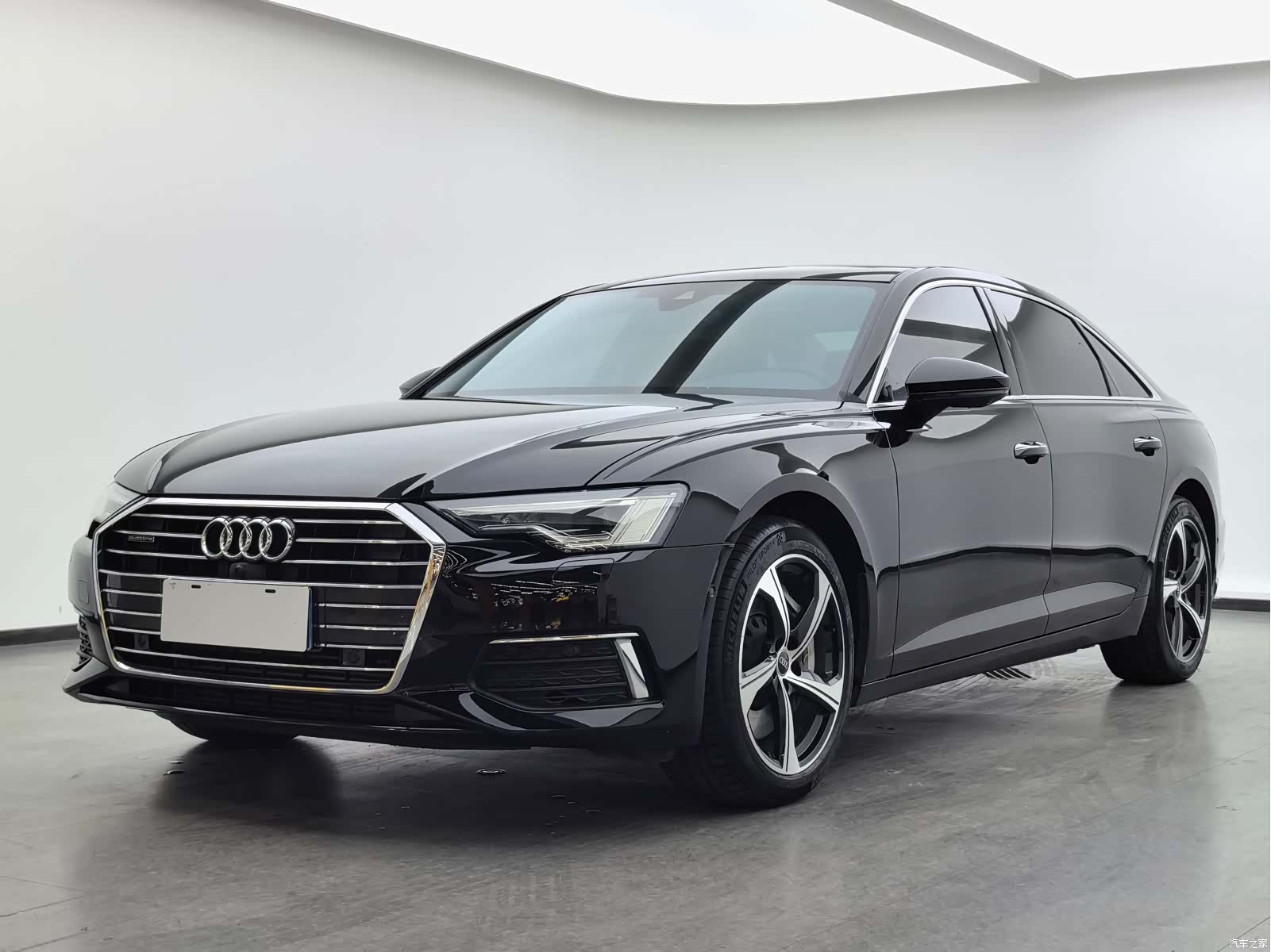 Audi A6L, 2022 1