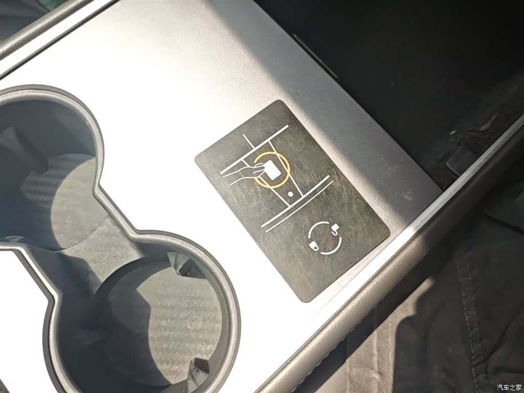 Tesla Model Y, 2022 9