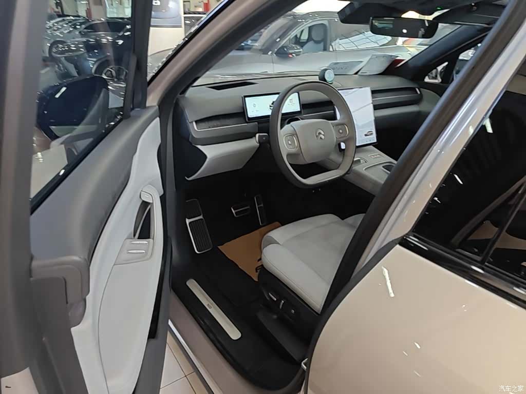 NIO ES8, 2023 16