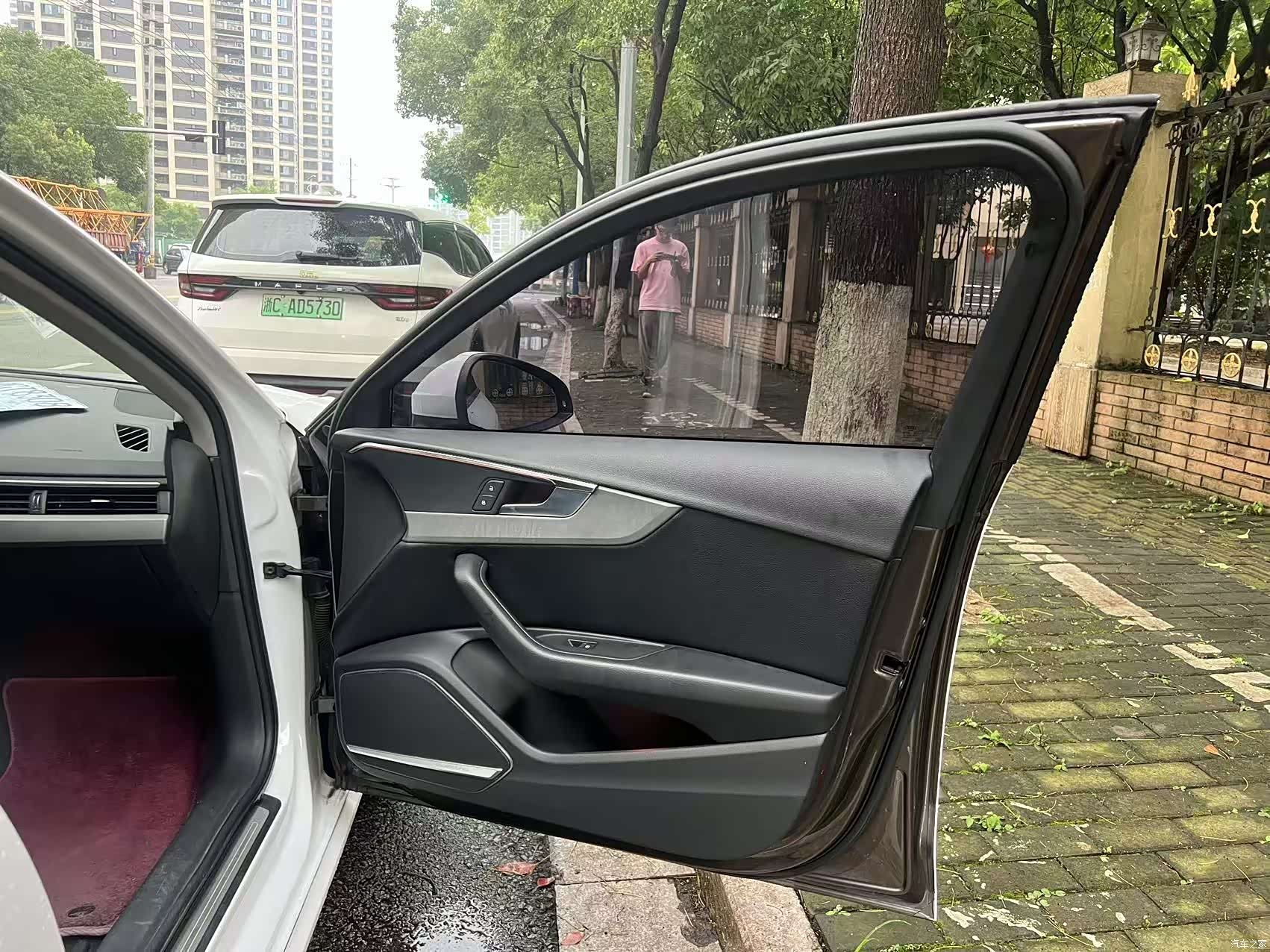 Audi A4L, 2019 22
