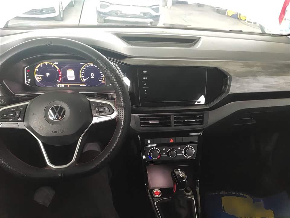 Volkswagen Exploring the shadow