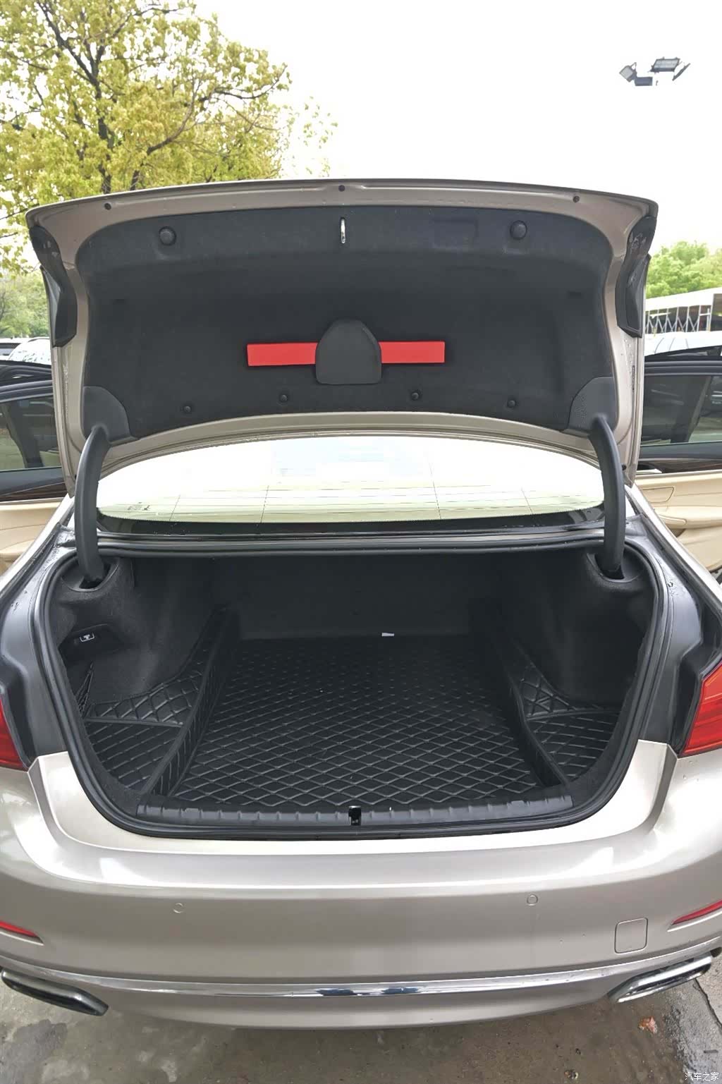 BMW 5 Series, 2018 24