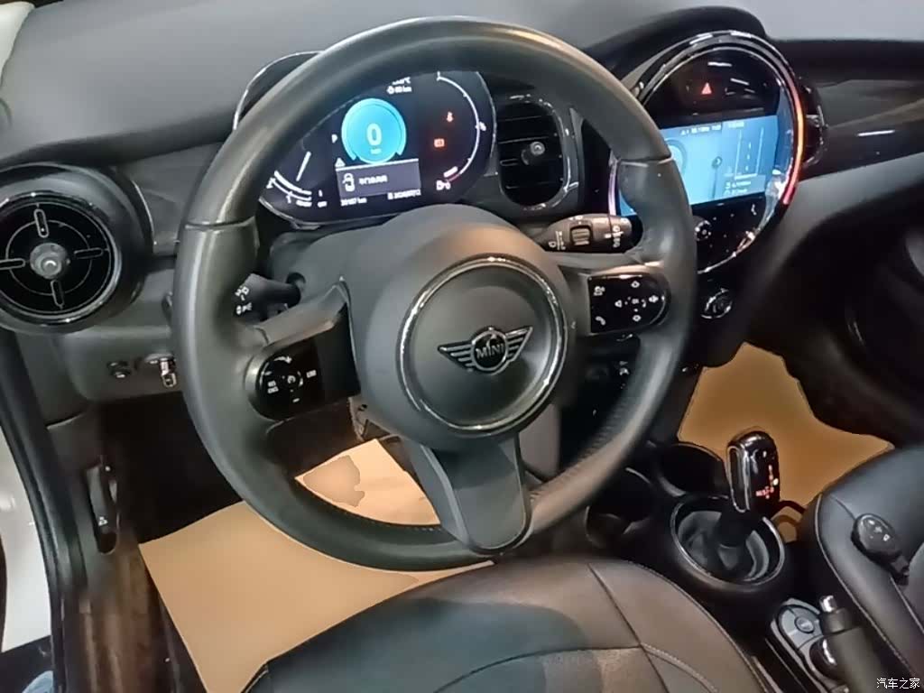 Mini ONE, 2024 11