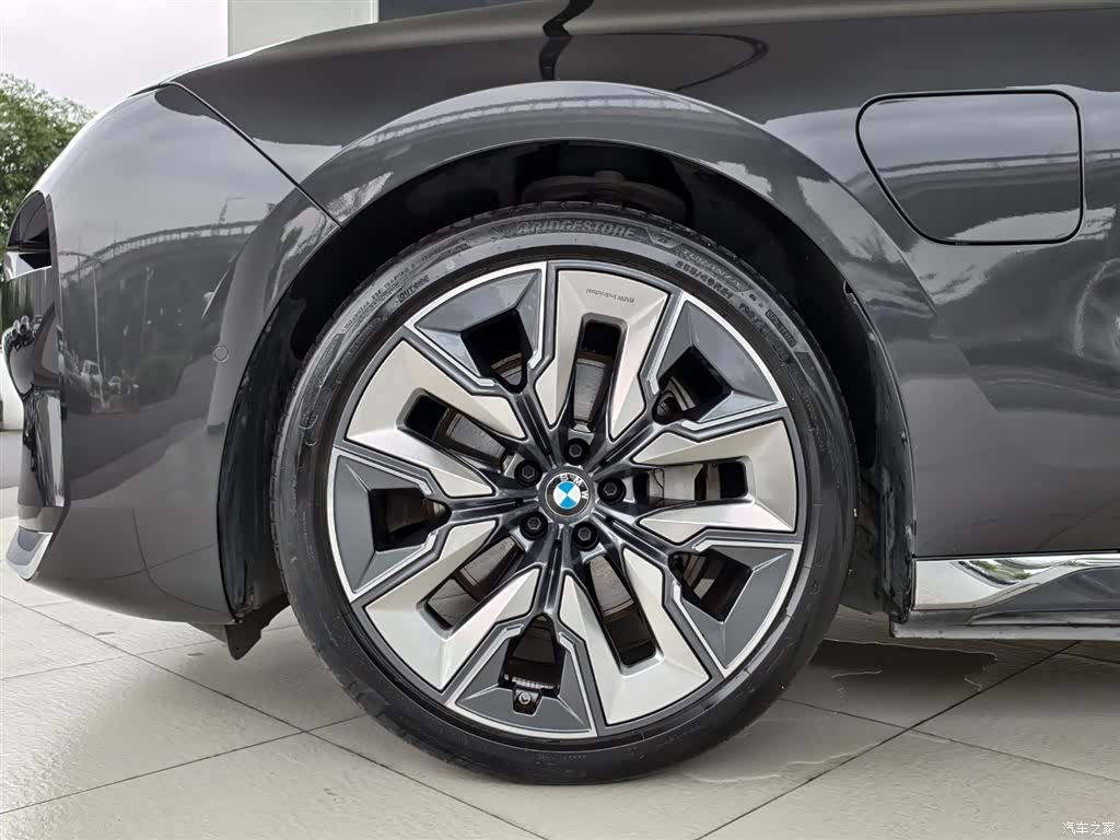 BMW i7, 2023 19
