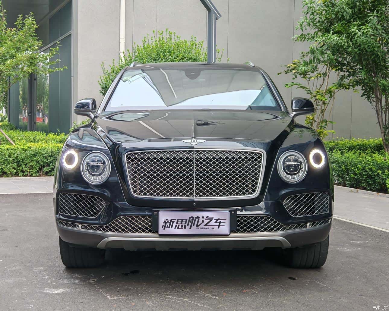 Bentley Bentayga, 2019 все фото