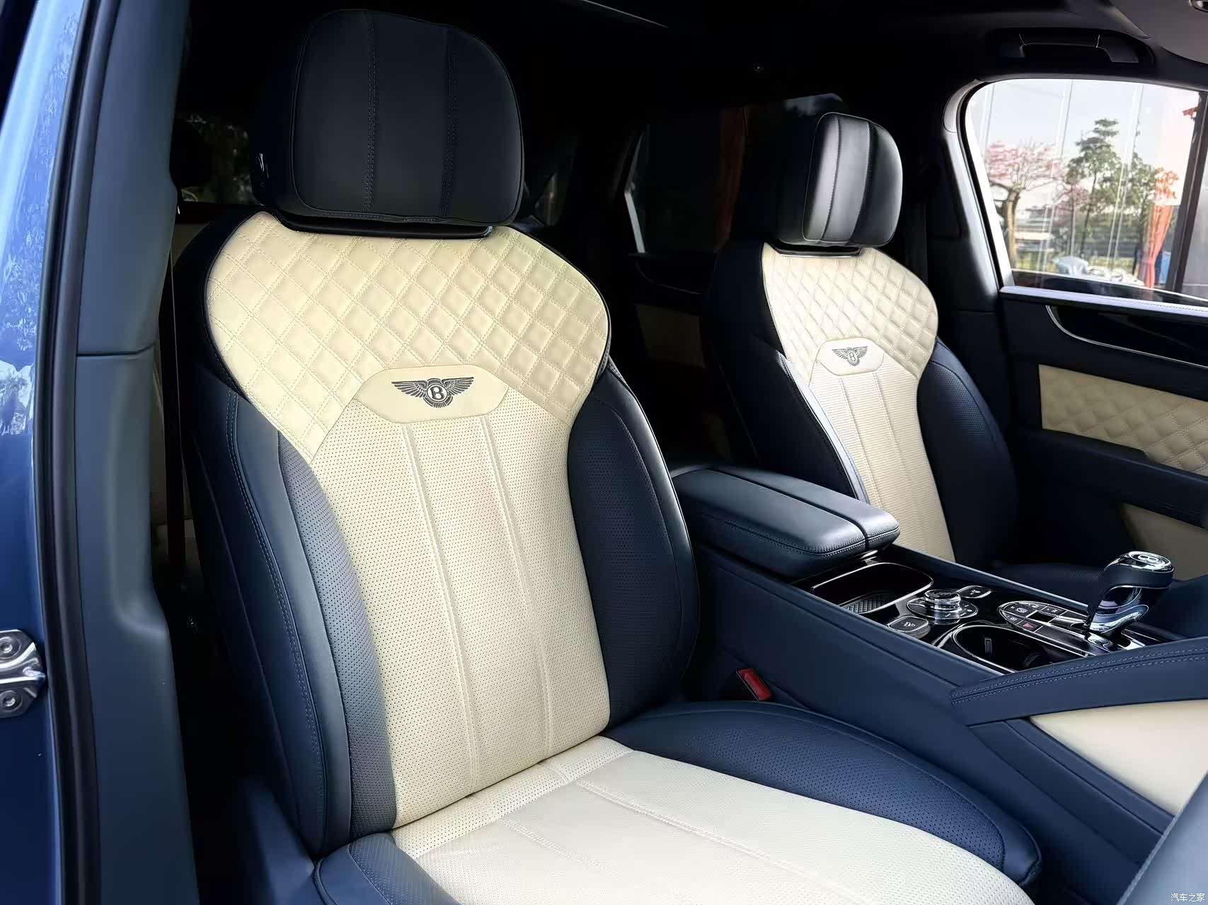 Bentley Bentayga, 2022 7