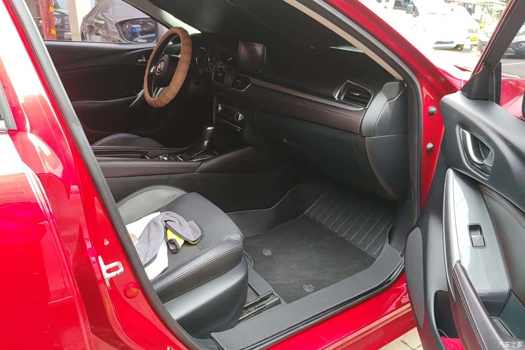 Mazda Atenza, 2017 8