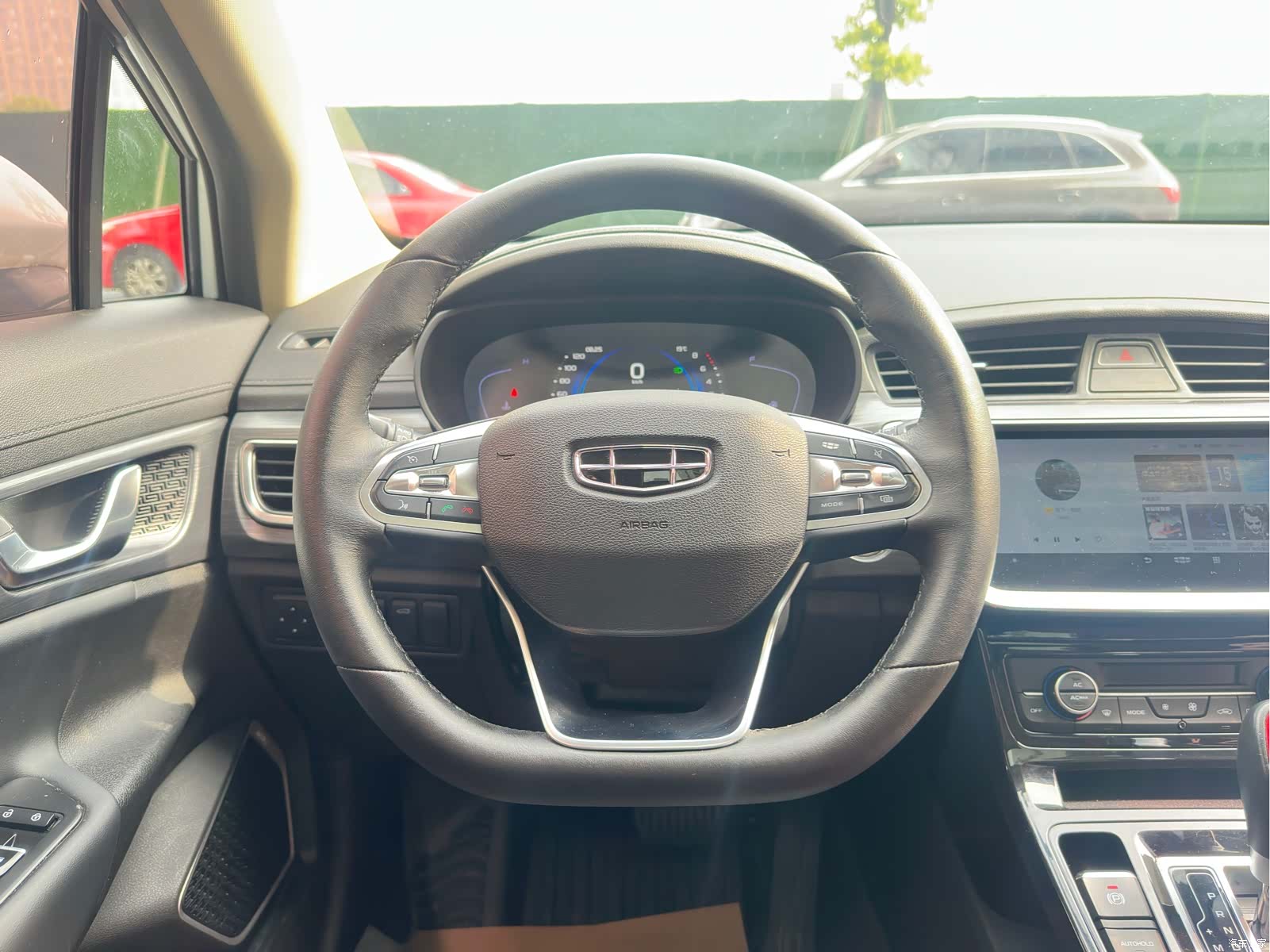 Geely Emgrand, 2020 16