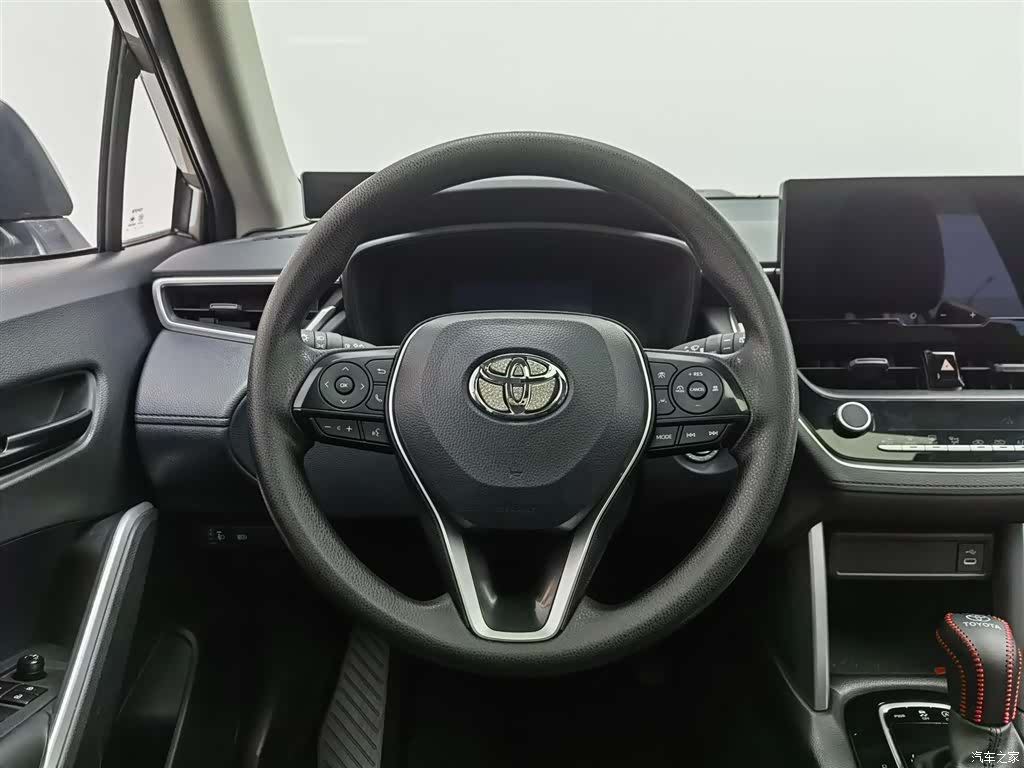 Toyota Frontlander, 2024 11