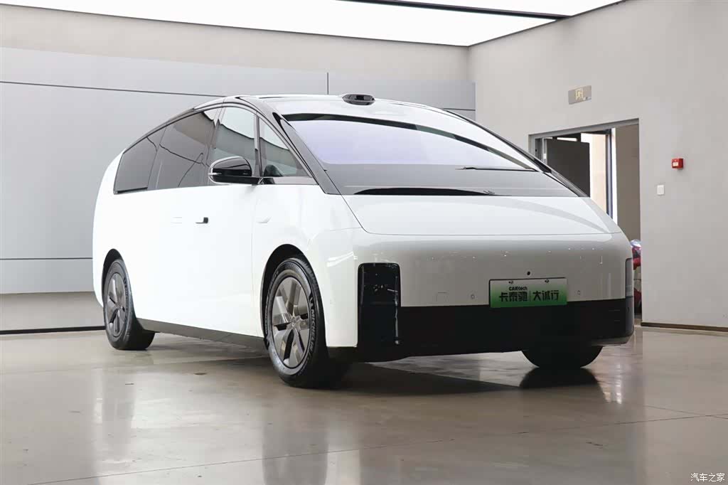 Li Auto MEGA, 2025 37