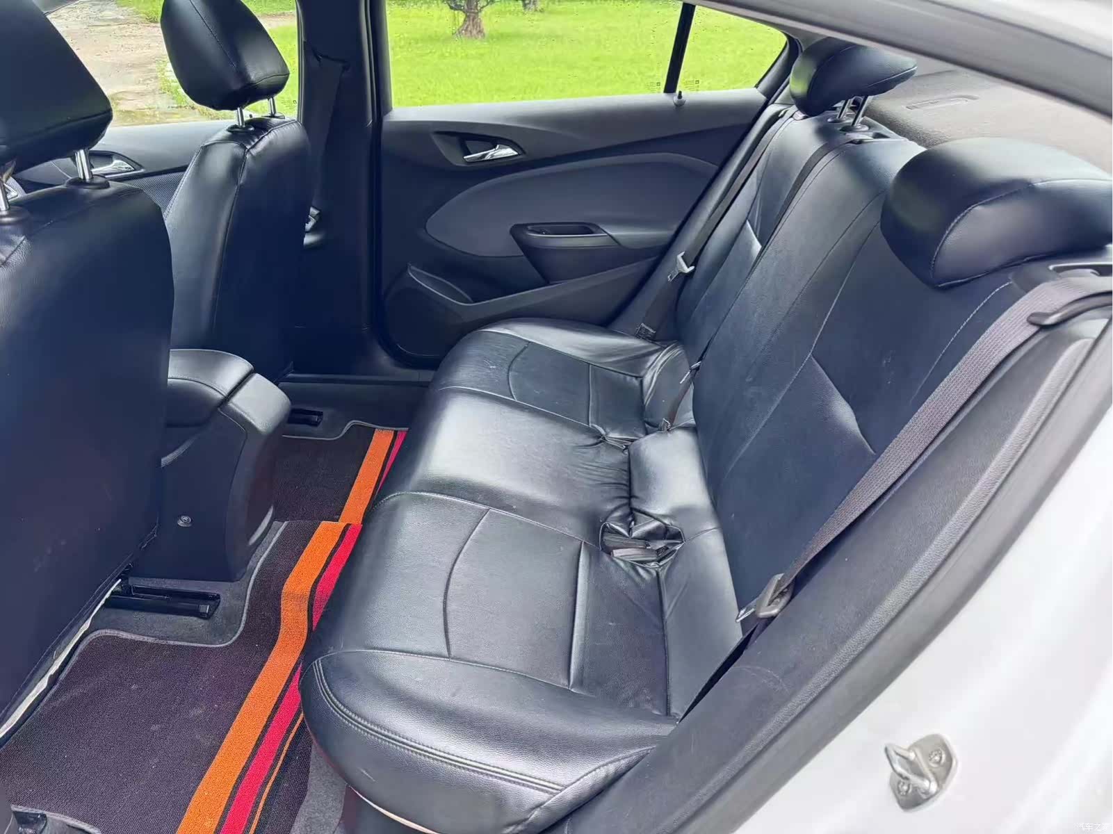 Chevrolet 320, 2018 6