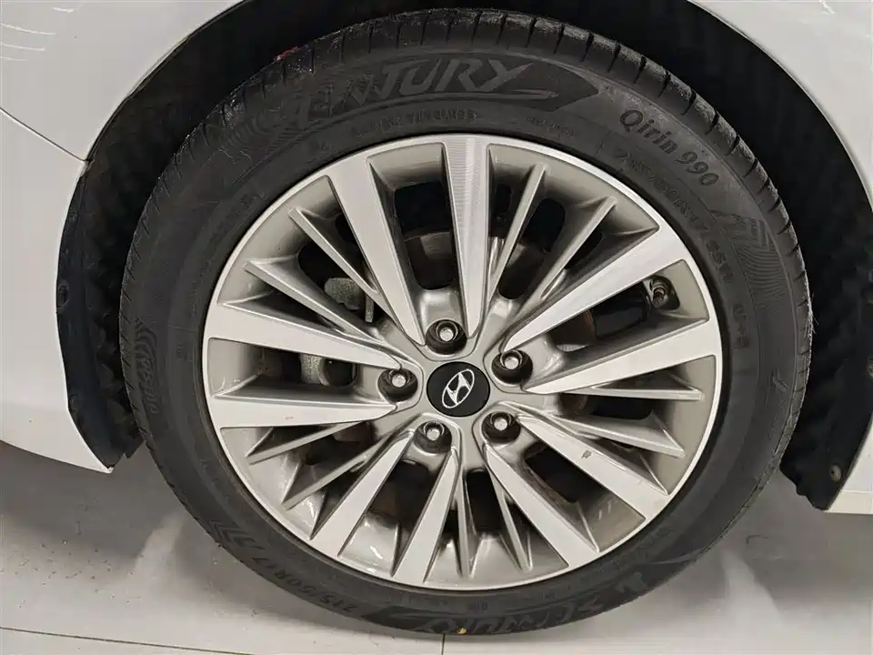 Hyundai Name picture