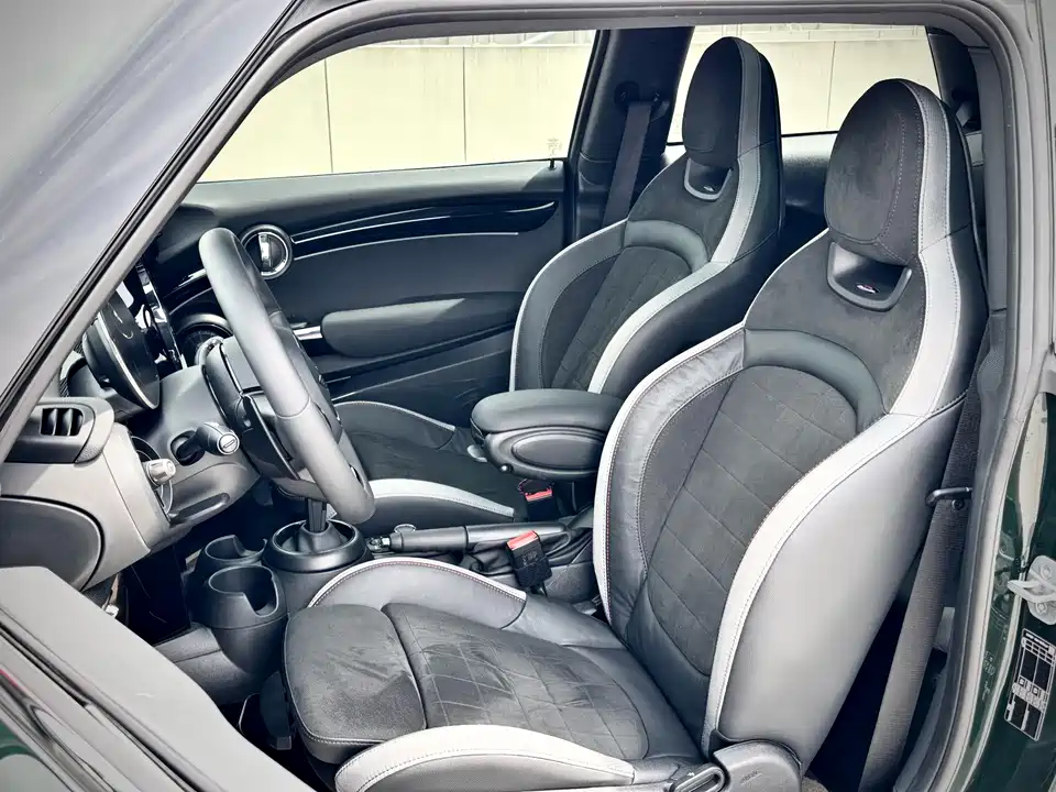 MINI JCW