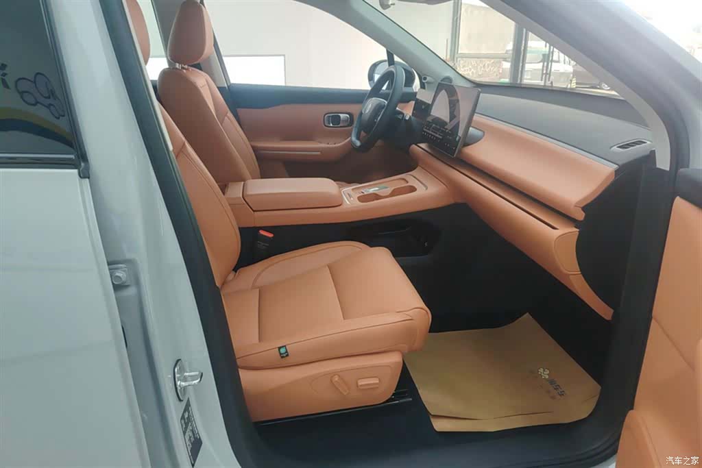 Leapmotor C10, 2025 8