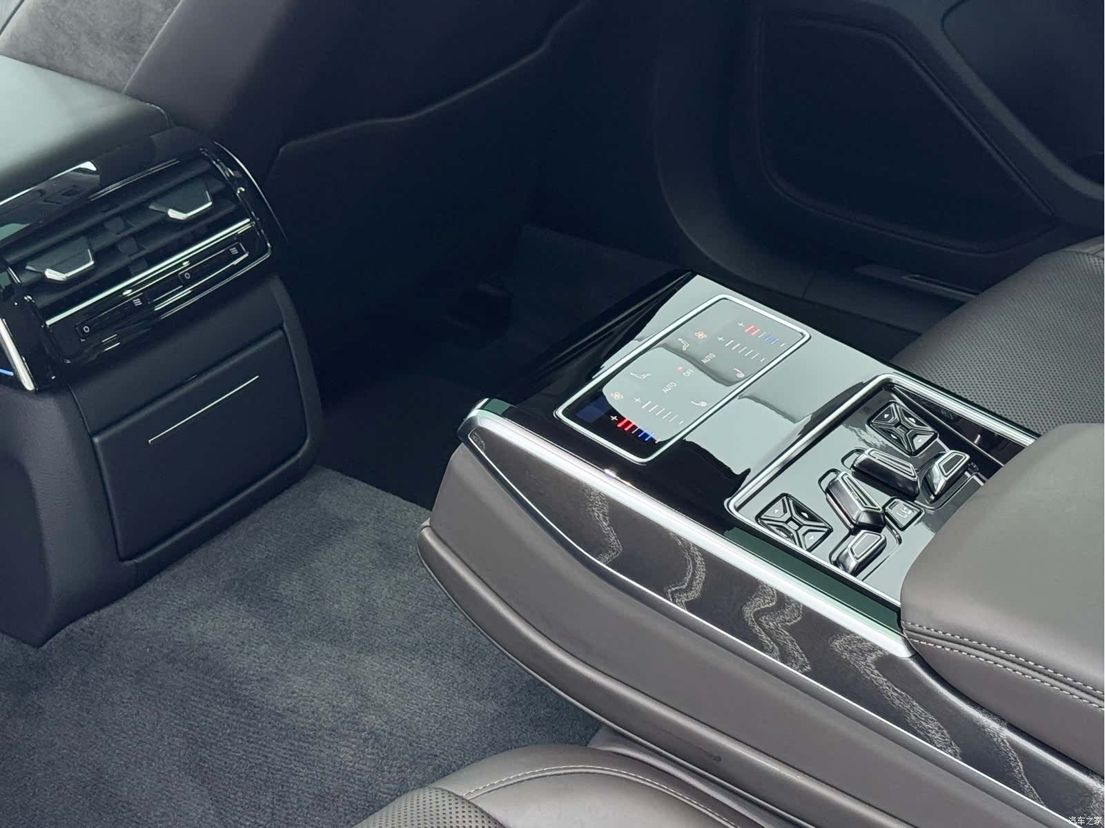 Audi A8L, 2021 14