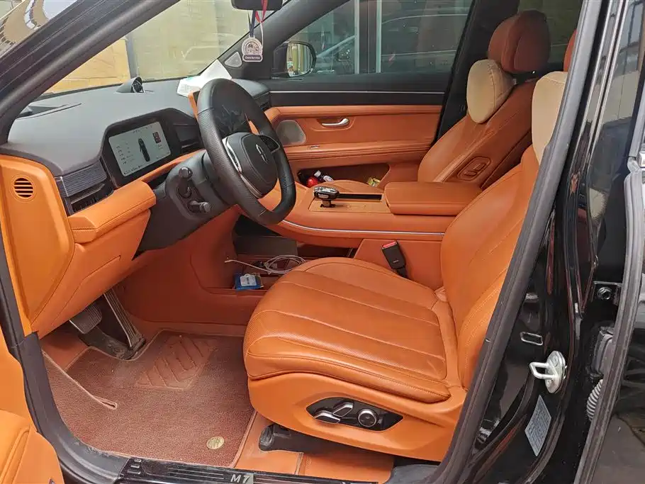 AITO Ask the world M7