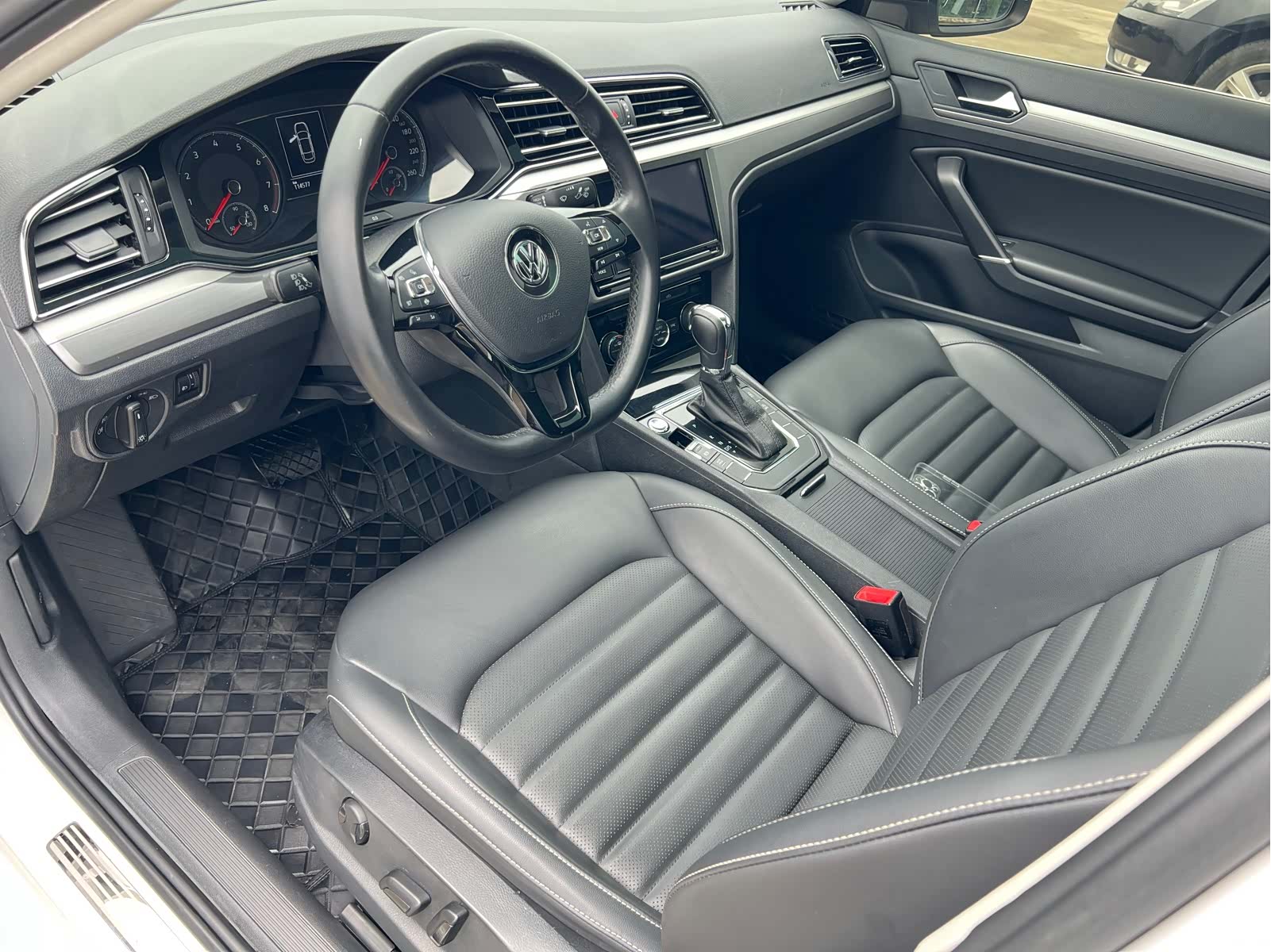 Volkswagen Lamando, 2020 все фото