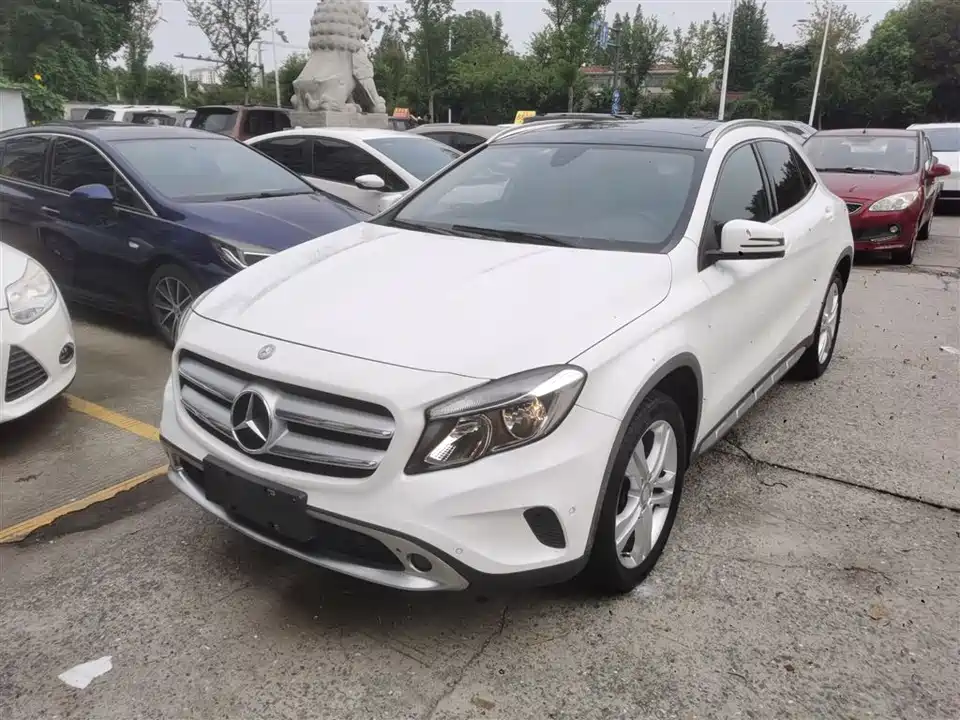 Mercedes-Benz GLA
