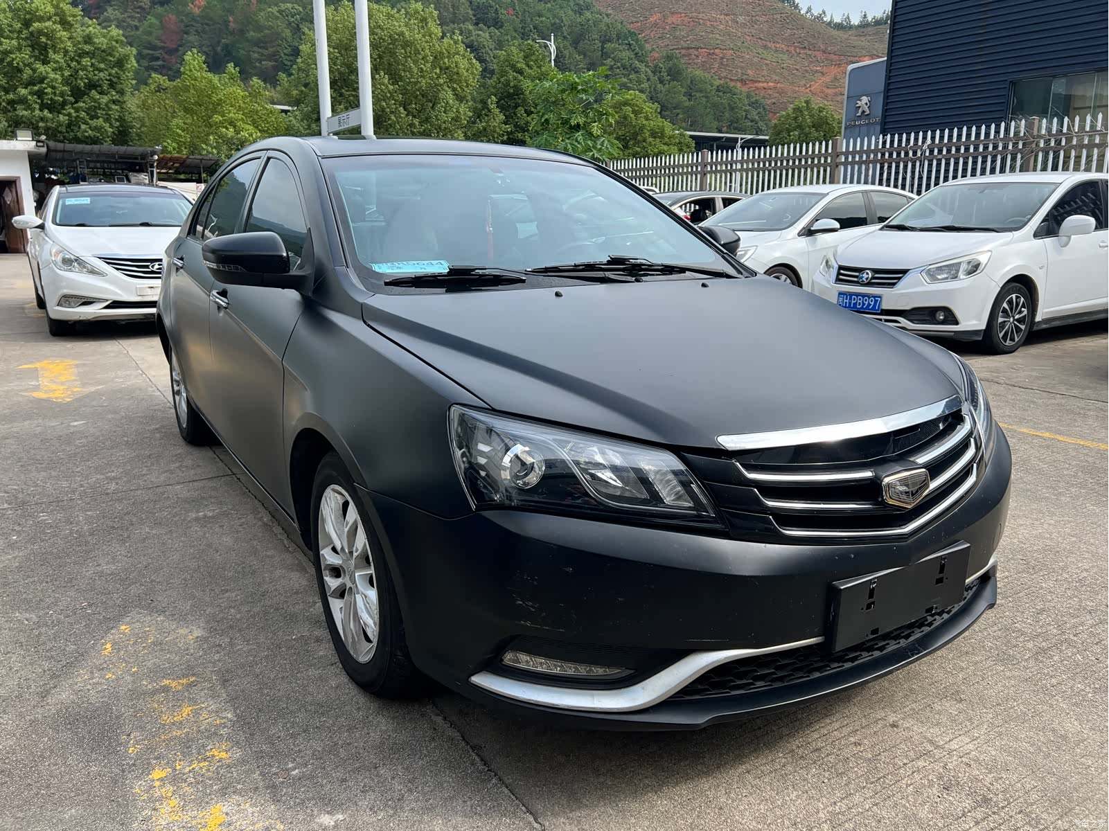 Geely Emgrand, 2015 3