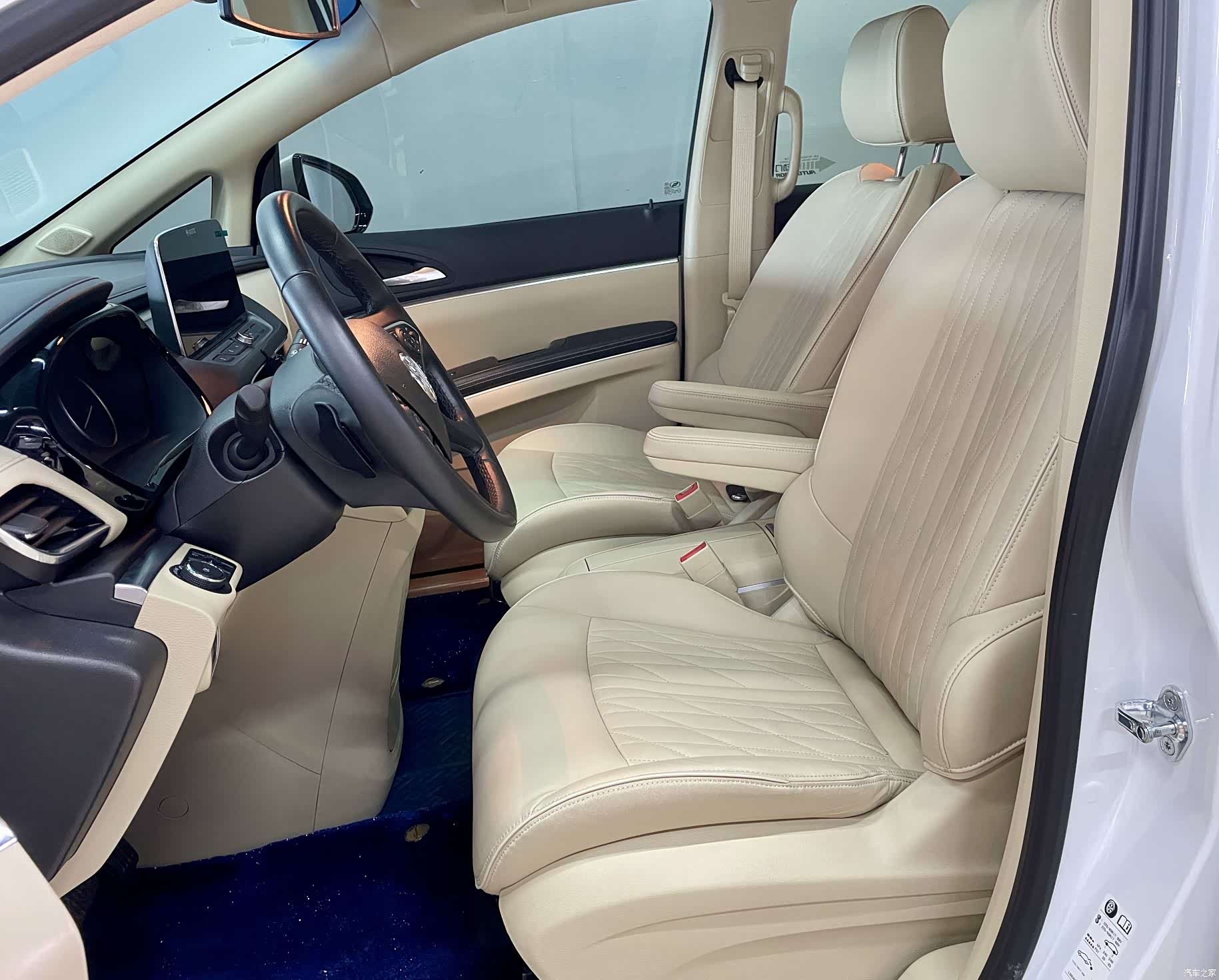 Buick GL8, 2025 8
